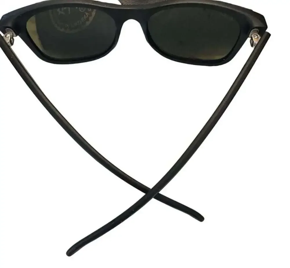 Ray-Ban New Wayfarer RB2132 Frames Only with a Case.